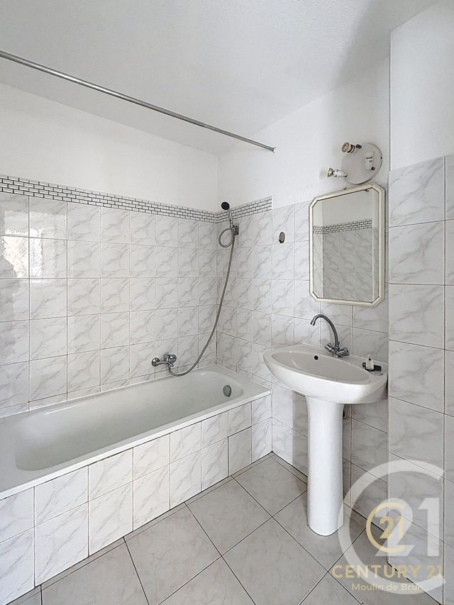 Appartement F2 &agrave; louer - 2 pi&egrave;ces - 44,03 m2 - Grasse - 06 - PROVENCE-ALPES-COTE-D-AZUR