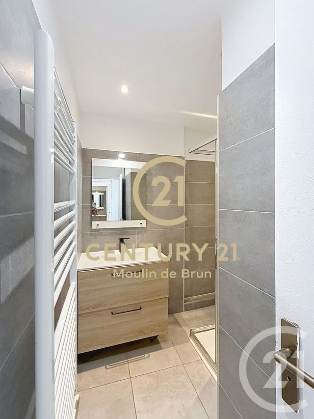 Appartement F4 &agrave; louer - 4 pi&egrave;ces - 67,85 m2 - Grasse - 06 - PROVENCE-ALPES-COTE-D-AZUR