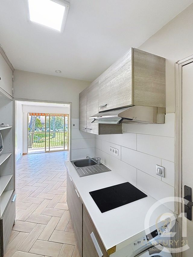 Appartement F1 &agrave; louer - 1 pi&egrave;ce - 23,65 m2 - Peymeinade - 06 - PROVENCE-ALPES-COTE-D-AZUR