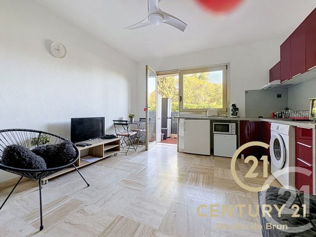 Appartement F1 &agrave; louer - 1 pi&egrave;ce - 21,41 m2 - Antibes - 06 - PROVENCE-ALPES-COTE-D-AZUR