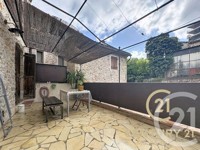 Appartement F3 bis &agrave; louer - 4 pi&egrave;ces - 77,41 m2 - Grasse - 06 - PROVENCE-ALPES-COTE-D-AZUR