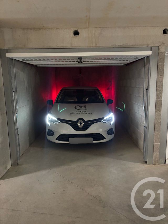 Parking à louer - 12 m2 - Marseille - 13013 - PROVENCE-ALPES-COTE-D-AZUR