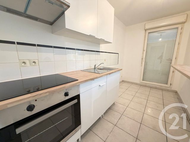 Appartement &agrave; louer - 3 pi&egrave;ces - 60,23 m2 - Marseille - 13010 - PROVENCE-ALPES-COTE-D-AZUR
