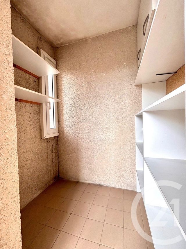 Appartement F2 &agrave; louer - 2 pi&egrave;ces - 25,74 m2 - Plan De Cuques - 13 - PROVENCE-ALPES-COTE-D-AZUR