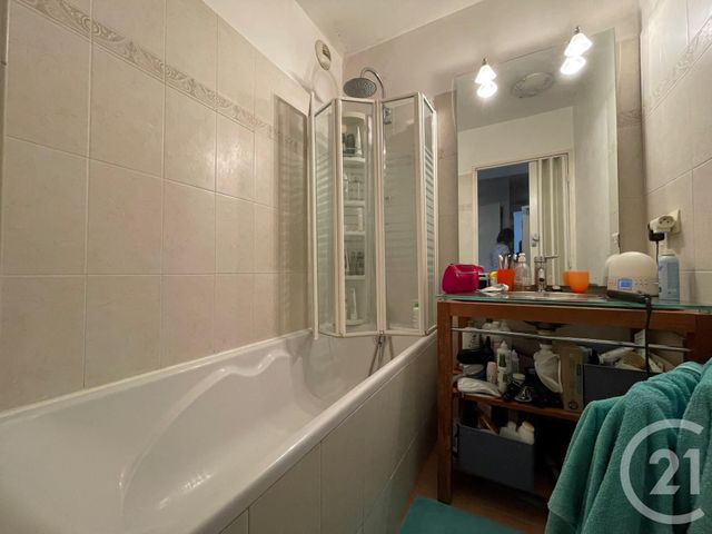 Appartement T3 &agrave; louer - 3 pi&egrave;ces - 49 m2 - Marseille - 13013 - PROVENCE-ALPES-COTE-D-AZUR