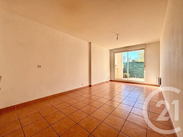 Appartement T3 &agrave; louer - 3 pi&egrave;ces - 49 m2 - Marseille - 13013 - PROVENCE-ALPES-COTE-D-AZUR