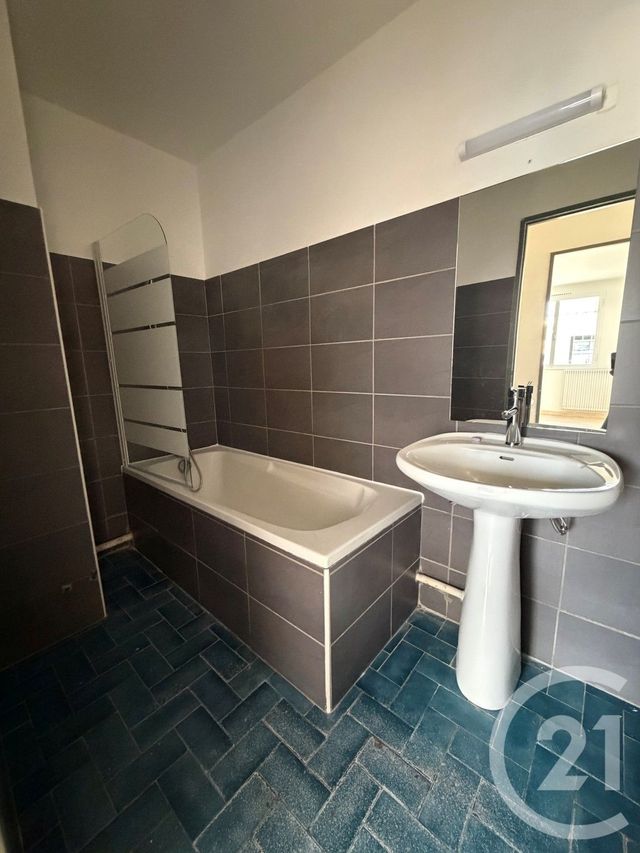Appartement &agrave; louer - 3 pi&egrave;ces - 64,20 m2 - Marseille - 13014 - PROVENCE-ALPES-COTE-D-AZUR