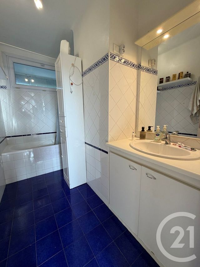 Appartement T4 &agrave; louer - 4 pi&egrave;ces - 68,41 m2 - Marseille - 13013 - PROVENCE-ALPES-COTE-D-AZUR