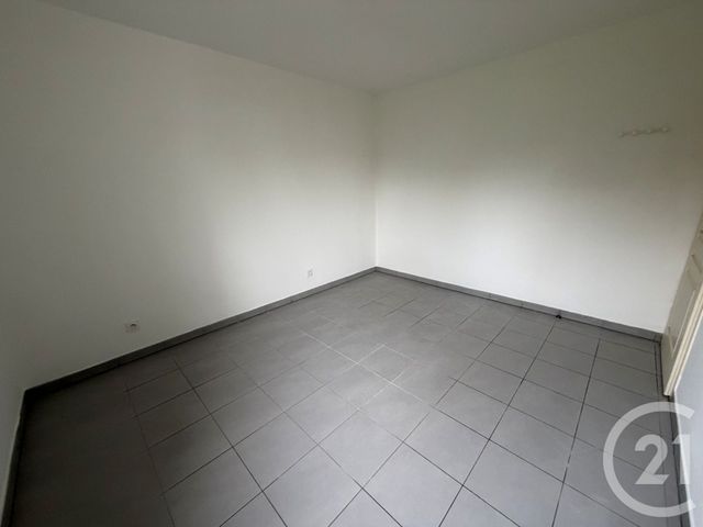 Appartement T2 &agrave; louer - 2 pi&egrave;ces - 39,57 m2 - Marseille - 13013 - PROVENCE-ALPES-COTE-D-AZUR