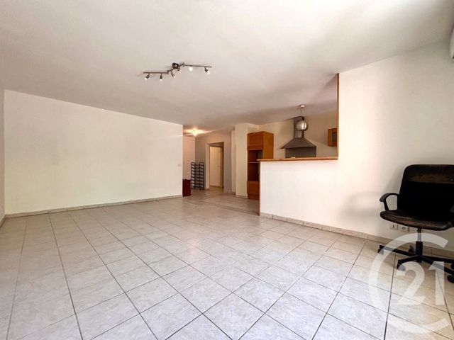 Appartement T4 &agrave; louer - 4 pi&egrave;ces - 84,38 m2 - Marseille - 13013 - PROVENCE-ALPES-COTE-D-AZUR