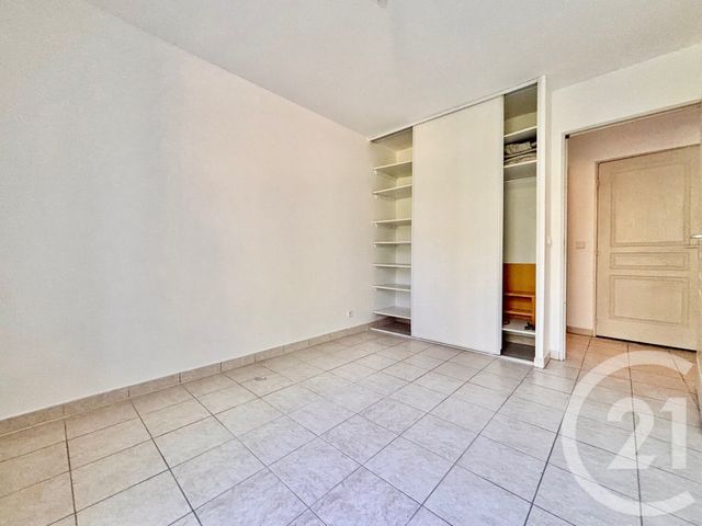 Appartement T4 &agrave; louer - 4 pi&egrave;ces - 84,38 m2 - Marseille - 13013 - PROVENCE-ALPES-COTE-D-AZUR
