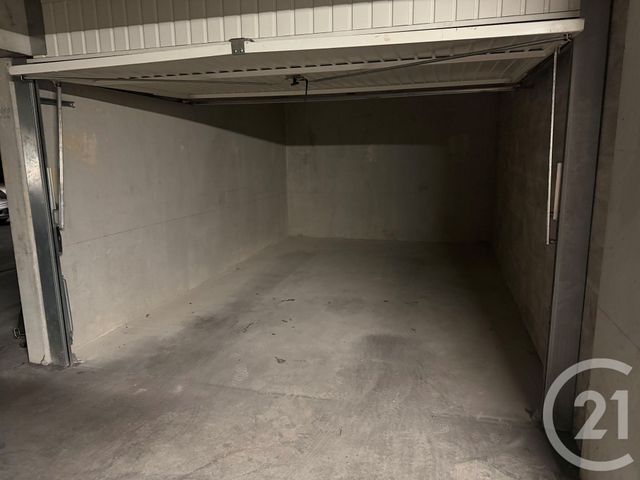 parking - MARSEILLE - 13004