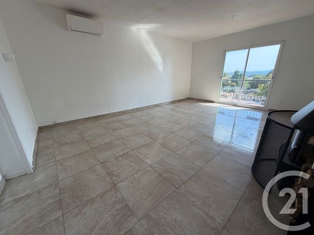 Appartement T4 &agrave; louer - 4 pi&egrave;ces - 77,79 m2 - Marseille - 13013 - PROVENCE-ALPES-COTE-D-AZUR