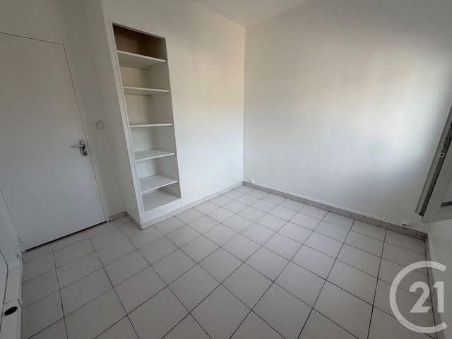 Appartement T4 &agrave; louer - 4 pi&egrave;ces - 77,79 m2 - Marseille - 13013 - PROVENCE-ALPES-COTE-D-AZUR