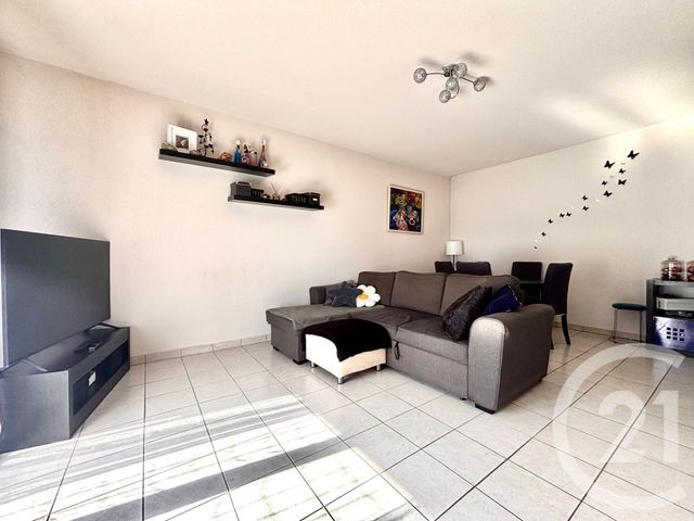 Appartement T3 &agrave; louer - 3 pi&egrave;ces - 71,23 m2 - Marseille - 13013 - PROVENCE-ALPES-COTE-D-AZUR
