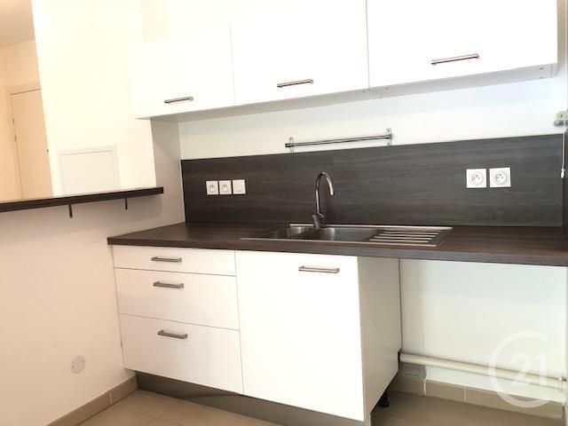 Appartement T3 &agrave; louer - 3 pi&egrave;ces - 59,78 m2 - Marseille - 13013 - PROVENCE-ALPES-COTE-D-AZUR