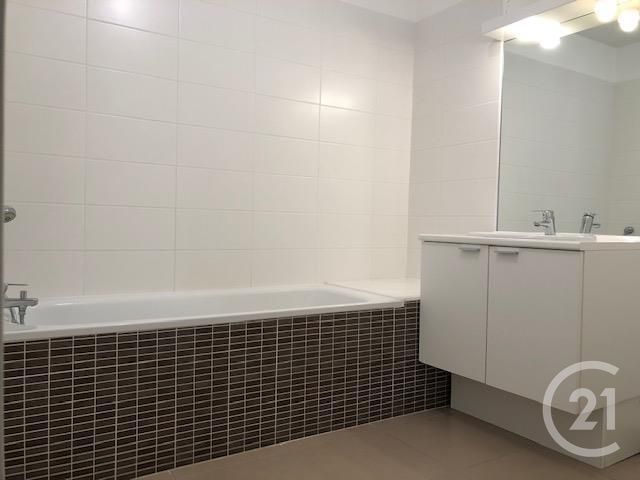 Appartement T3 &agrave; louer - 3 pi&egrave;ces - 59,78 m2 - Marseille - 13013 - PROVENCE-ALPES-COTE-D-AZUR
