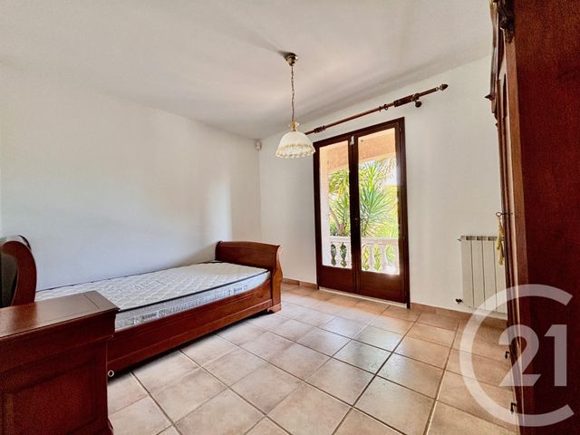 Maison &agrave; louer - 5 pi&egrave;ces - 127,33 m2 - Marseille - 13013 - PROVENCE-ALPES-COTE-D-AZUR