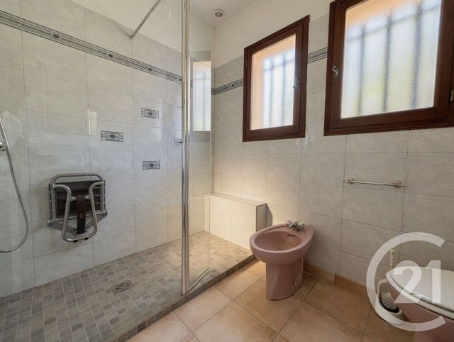 Maison &agrave; louer - 5 pi&egrave;ces - 127,33 m2 - Marseille - 13013 - PROVENCE-ALPES-COTE-D-AZUR
