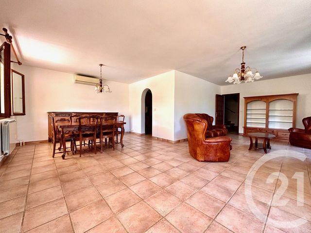 Maison &agrave; louer - 5 pi&egrave;ces - 127,33 m2 - Marseille - 13013 - PROVENCE-ALPES-COTE-D-AZUR