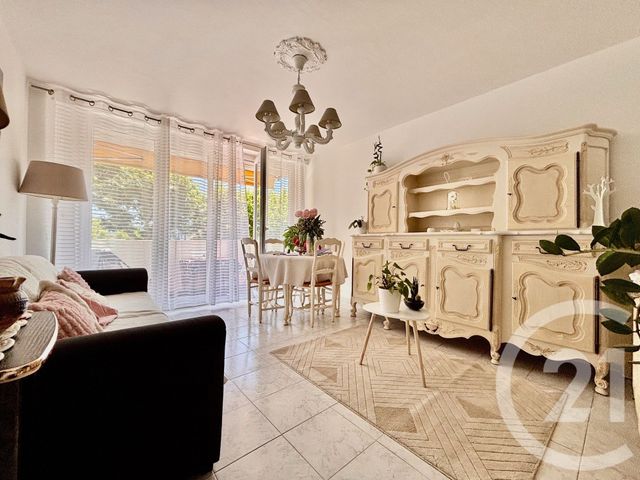 Appartement T2 &agrave; louer - 2 pi&egrave;ces - 39 m2 - Marseille - 13013 - PROVENCE-ALPES-COTE-D-AZUR