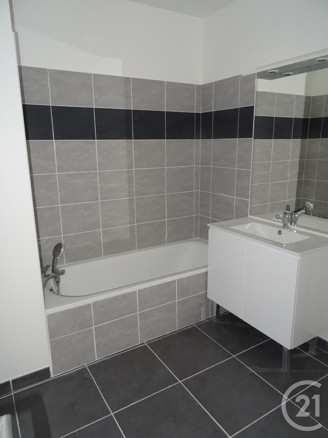 Appartement T3 &agrave; louer - 3 pi&egrave;ces - 57,31 m2 - Marseille - 13013 - PROVENCE-ALPES-COTE-D-AZUR
