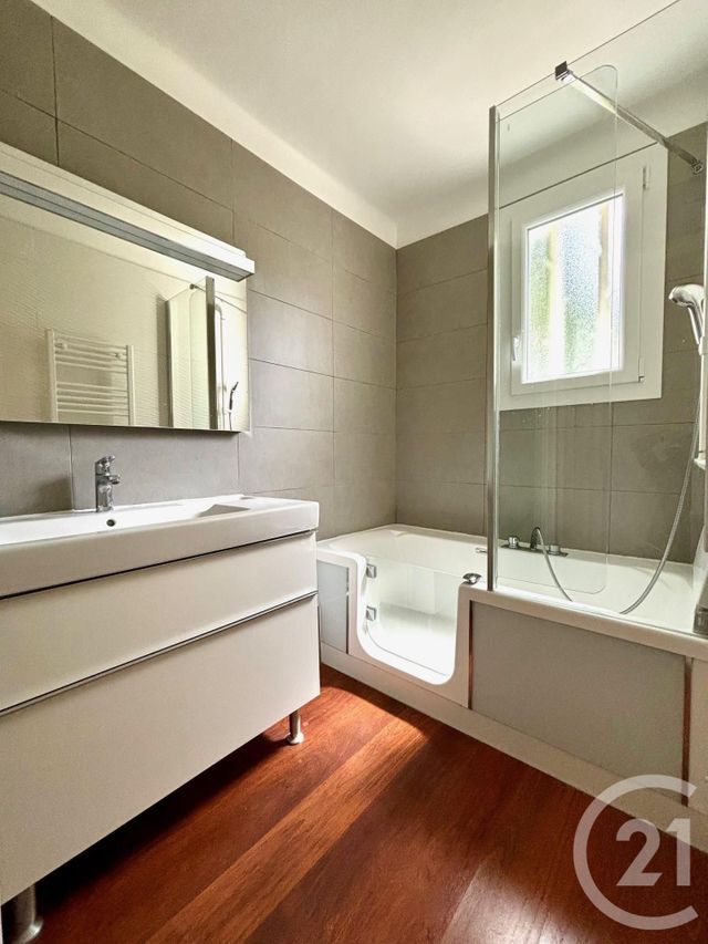 Appartement T3 &agrave; louer - 3 pi&egrave;ces - 72,68 m2 - Marseille - 13013 - PROVENCE-ALPES-COTE-D-AZUR