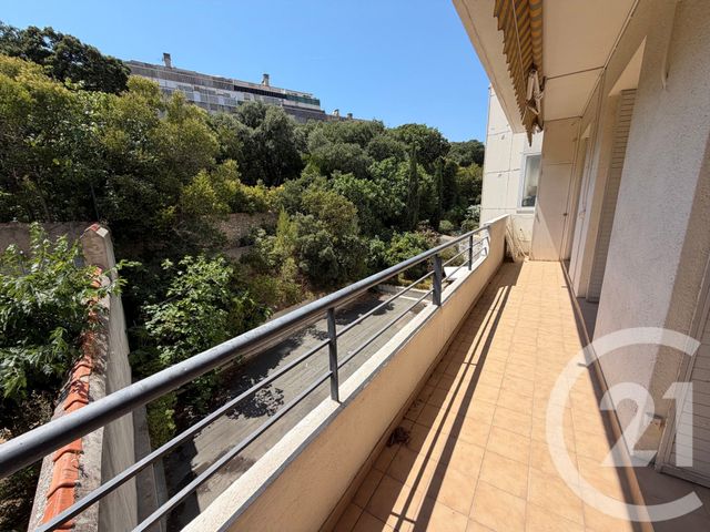 Appartement T3 &agrave; louer - 3 pi&egrave;ces - 88,63 m2 - Marseille - 13008 - PROVENCE-ALPES-COTE-D-AZUR