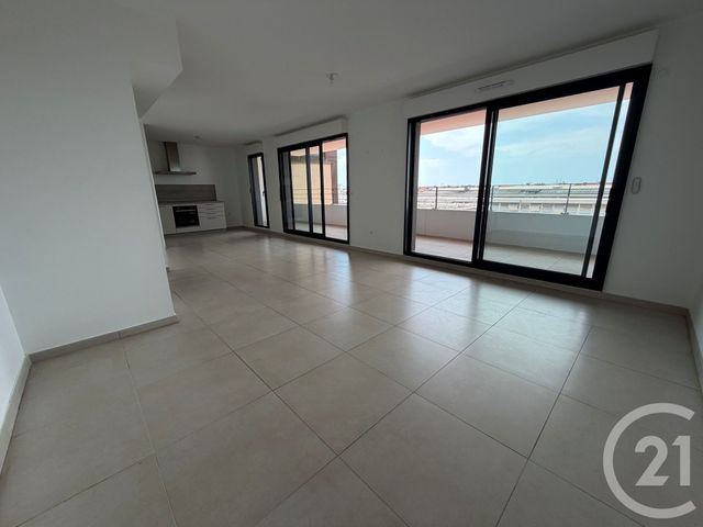 Appartement T3 &agrave; louer - 3 pi&egrave;ces - 71,47 m2 - Marseille - 13002 - PROVENCE-ALPES-COTE-D-AZUR