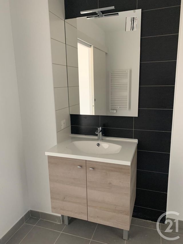 Appartement T2 &agrave; louer - 2 pi&egrave;ces - 37,92 m2 - Marseille - 13010 - PROVENCE-ALPES-COTE-D-AZUR