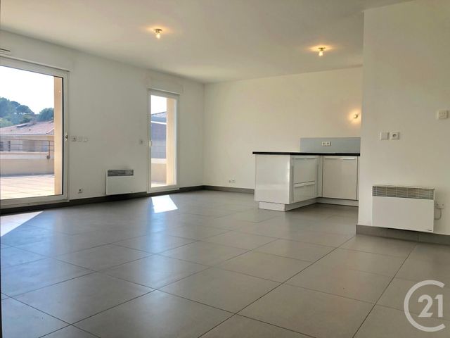 Appartement T4 &agrave; louer - 4 pi&egrave;ces - 83,49 m2 - Marseille - 13013 - PROVENCE-ALPES-COTE-D-AZUR