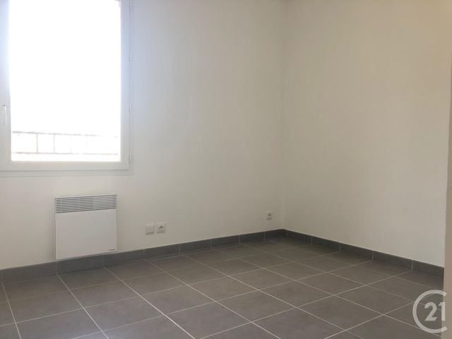 Appartement T4 &agrave; louer - 4 pi&egrave;ces - 83,49 m2 - Marseille - 13013 - PROVENCE-ALPES-COTE-D-AZUR