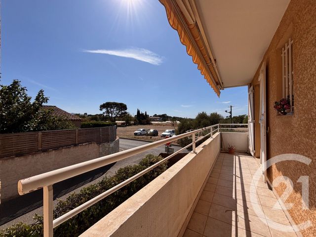 Appartement T3 &agrave; louer - 3 pi&egrave;ces - 80,60 m2 - Plan De Cuques - 13 - PROVENCE-ALPES-COTE-D-AZUR