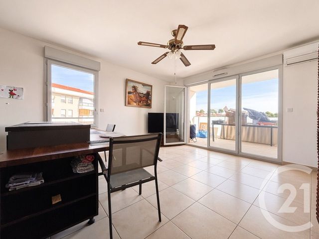 Appartement T3 &agrave; louer - 3 pi&egrave;ces - 60,40 m2 - Marseille - 13013 - PROVENCE-ALPES-COTE-D-AZUR