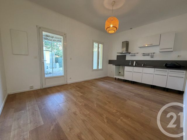 Maison &agrave; louer - 2 pi&egrave;ces - 37,23 m2 - Plan De Cuques - 13 - PROVENCE-ALPES-COTE-D-AZUR