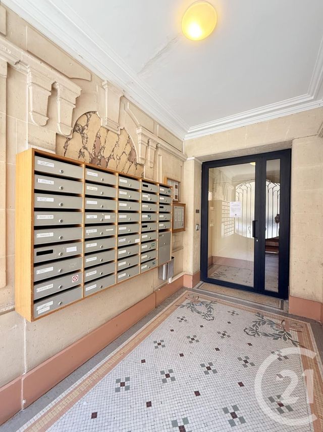 Appartement Studio à vendre - 1 pièce - 22,57 m2 - Paris - 75018 - ILE-DE-FRANCE