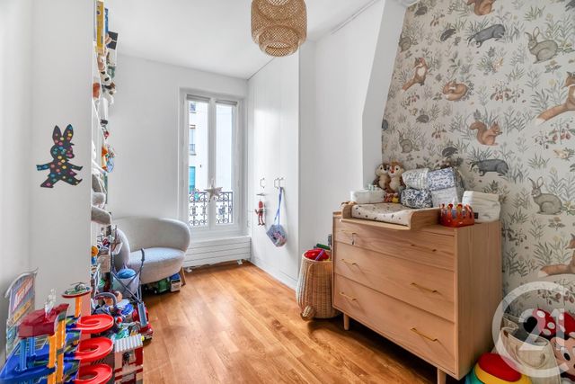 Appartement &agrave; vendre - 4 pi&egrave;ces - 62 m2 - Paris - 75018 - ILE-DE-FRANCE