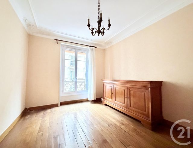 Appartement à vendre - 3 pièces - 52,27 m2 - Paris - 75018 - ILE-DE-FRANCE