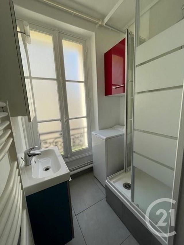Appartement &agrave; louer - 2 pi&egrave;ces - 35 m2 - Paris - 75011 - ILE-DE-FRANCE