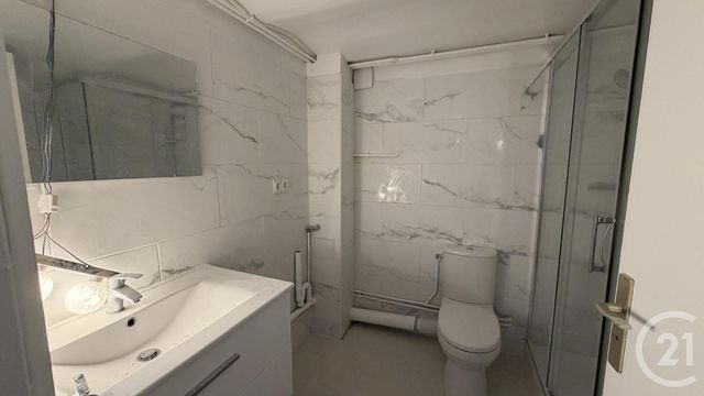 Appartement Duplex &agrave; louer - 3 pi&egrave;ces - 62,60 m2 - Paris - 75018 - ILE-DE-FRANCE