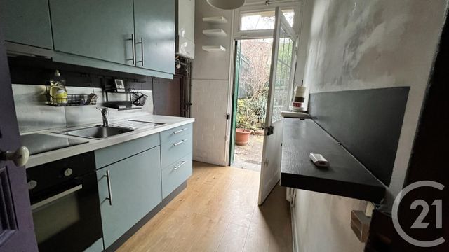 Appartement Duplex &agrave; louer - 3 pi&egrave;ces - 62,60 m2 - Paris - 75018 - ILE-DE-FRANCE