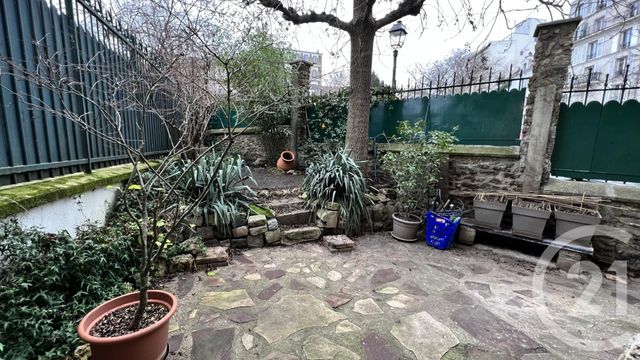 Appartement Duplex &agrave; louer - 3 pi&egrave;ces - 62,60 m2 - Paris - 75018 - ILE-DE-FRANCE