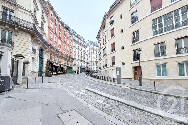 Appartement &agrave; vendre - 2 pi&egrave;ces - 35 m2 - Paris - 75018 - ILE-DE-FRANCE