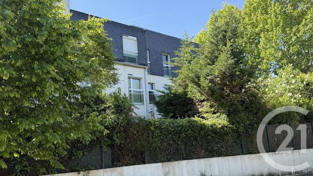 Appartement 4 pièces &agrave; louer - 4 pi&egrave;ces - 85 m2 - Noisy Le Grand - 93 - ILE-DE-FRANCE