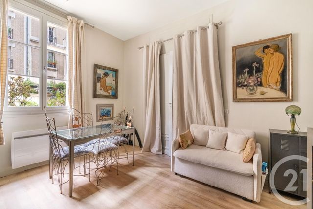 Appartement 2 pièces &agrave; vendre - 2 pi&egrave;ces - 42,21 m2 - Paris - 75018 - ILE-DE-FRANCE