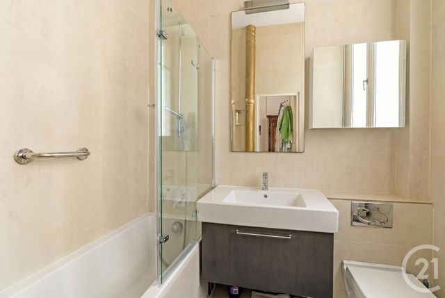 Appartement 2 pièces &agrave; vendre - 2 pi&egrave;ces - 42,21 m2 - Paris - 75018 - ILE-DE-FRANCE