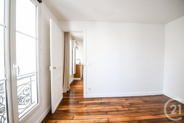Appartement 2 pièces &agrave; vendre - 2 pi&egrave;ces - 44,31 m2 - Paris - 75018 - ILE-DE-FRANCE