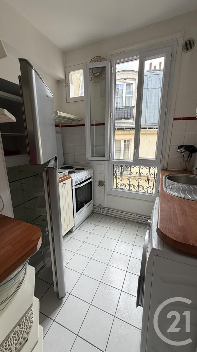 Appartement 2 pièces &agrave; louer - 2 pi&egrave;ces - 39,36 m2 - Paris - 75018 - ILE-DE-FRANCE