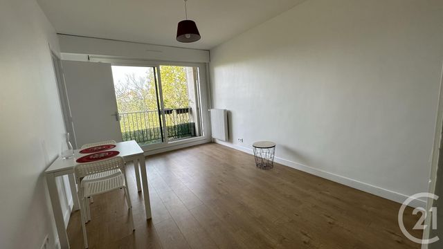 Appartement Studio &agrave; louer - 1 pi&egrave;ce - 25,42 m2 - Paris - 75018 - ILE-DE-FRANCE