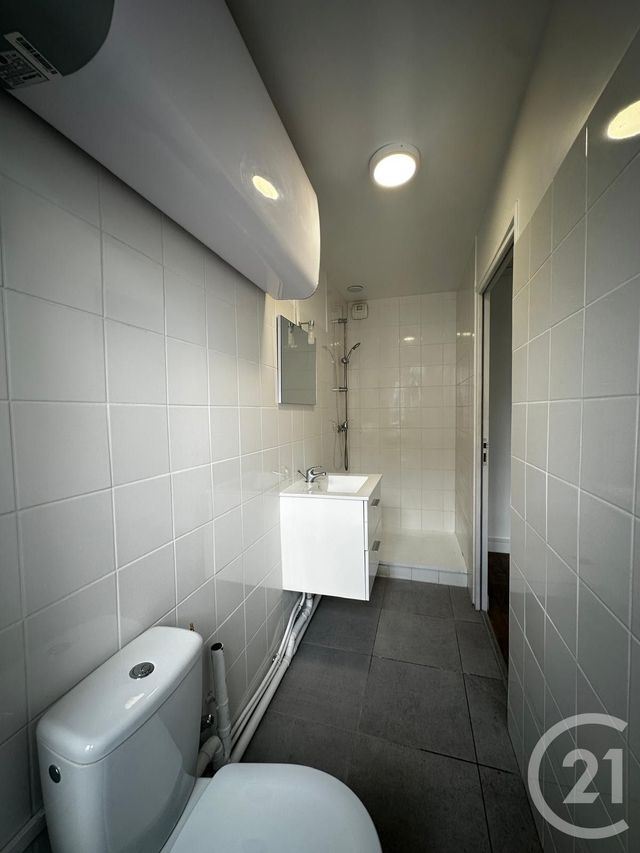 Appartement F3 &agrave; louer - 3 pi&egrave;ces - 53,45 m2 - Corbeil Essonnes - 91 - ILE-DE-FRANCE